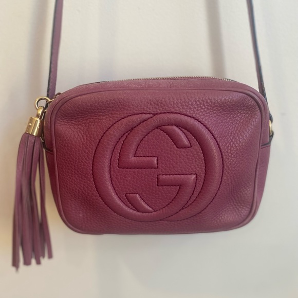 Gucci Handbags - Authentic Gucci Mauve Soho Disco Crossbody Bag